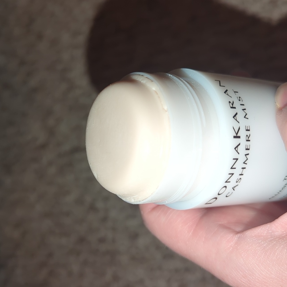 Donna Karan Cashmere Mist Deodorant Anti-Perspirant Stick 1.7 oz - Picture 4 of 5